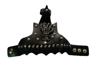 Гривна Bracelet leather with eyelets and skulls