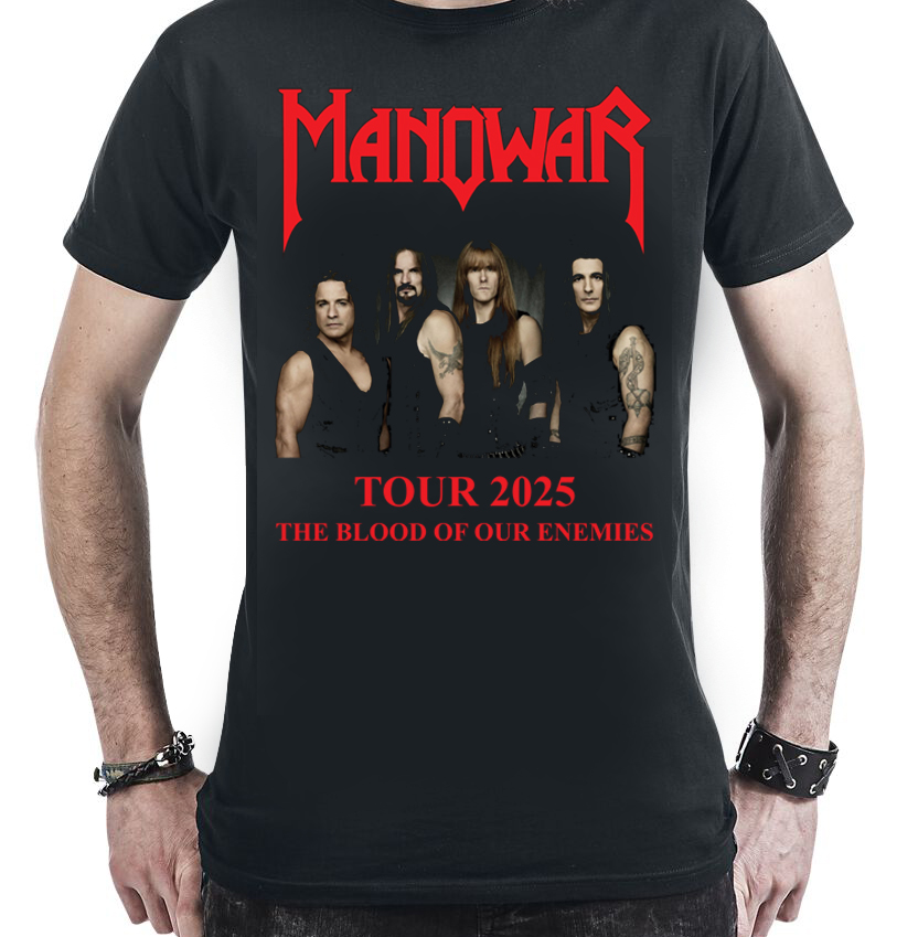 Тениска Manowar – турне 2025 – облечена